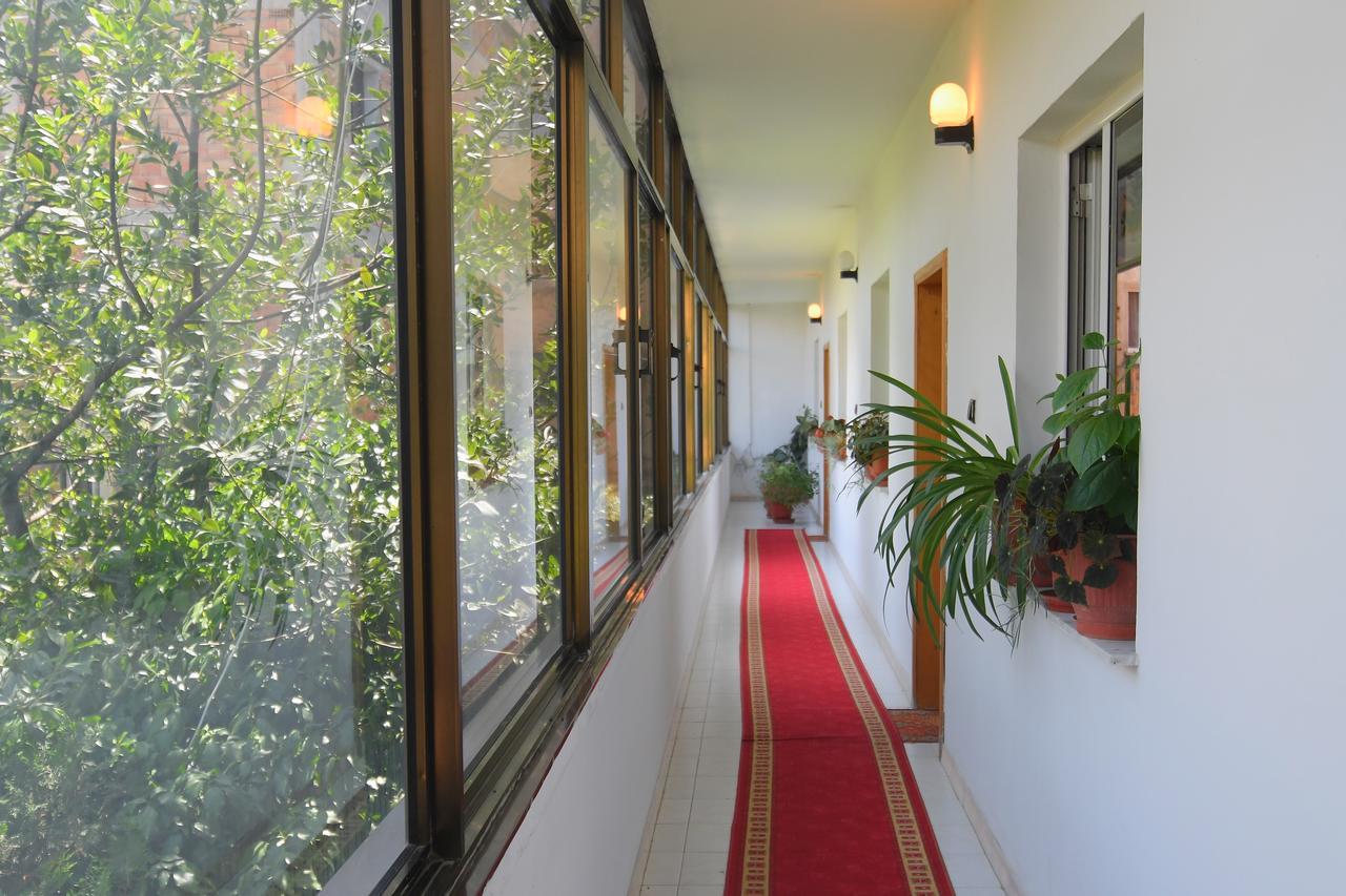 Hotel Haxhiu Tirana Exterior photo